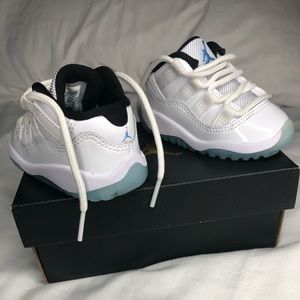 JORDAN 11 RETRO LOW (TD)